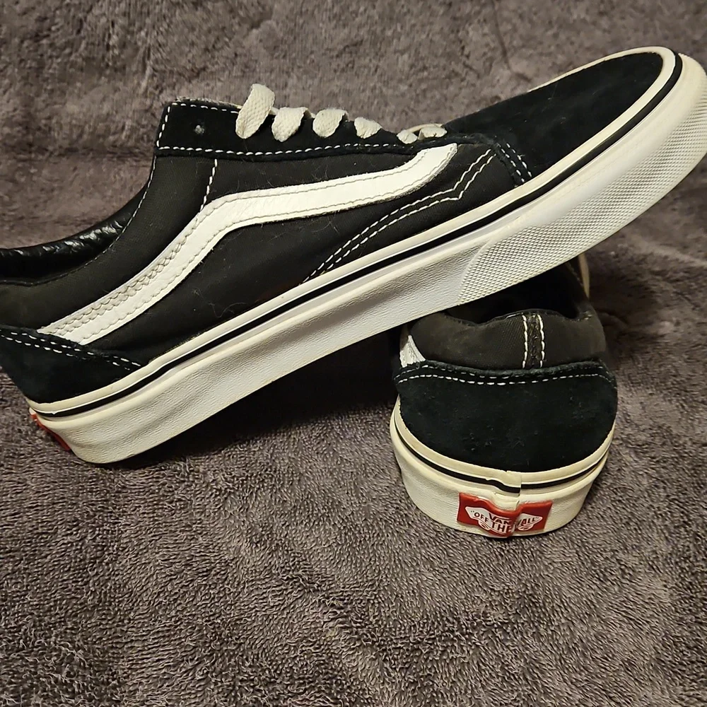 Vans Classic Black and White Low-Tops Womens Sz 6 - Picture 5 of 6